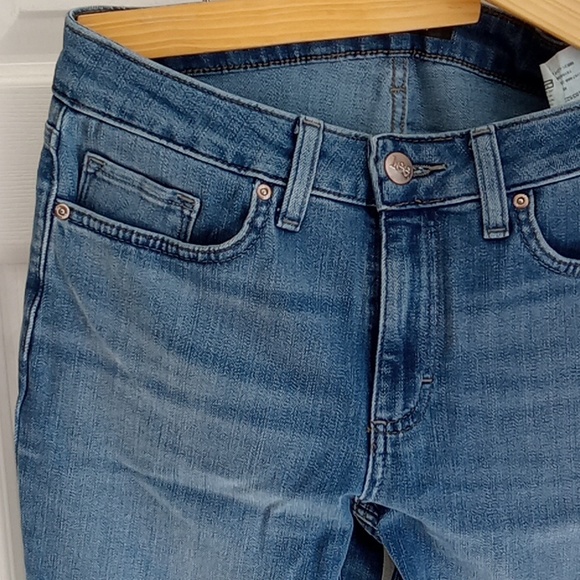 New! Lee Jeans Regular Fit Bootcut Size 8M 8 Midrise - Picture 4 of 16